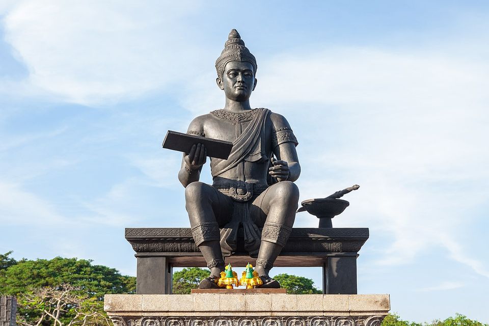 Statue du roi Ramkhamhaeng, - historique de Sukhothaï